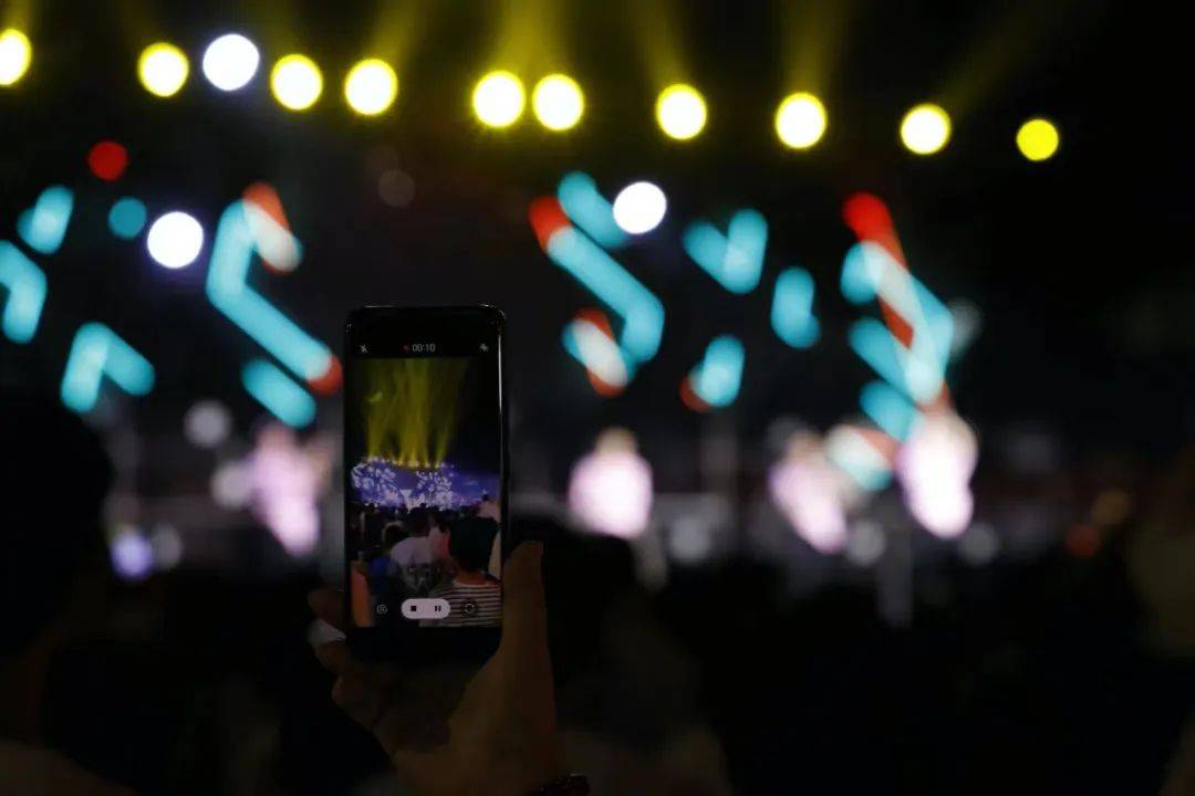 包含IG观众热烈欢呼！，Karsa迎来五赛季出色发挥赢得满堂喝彩的词条游戏模拟器