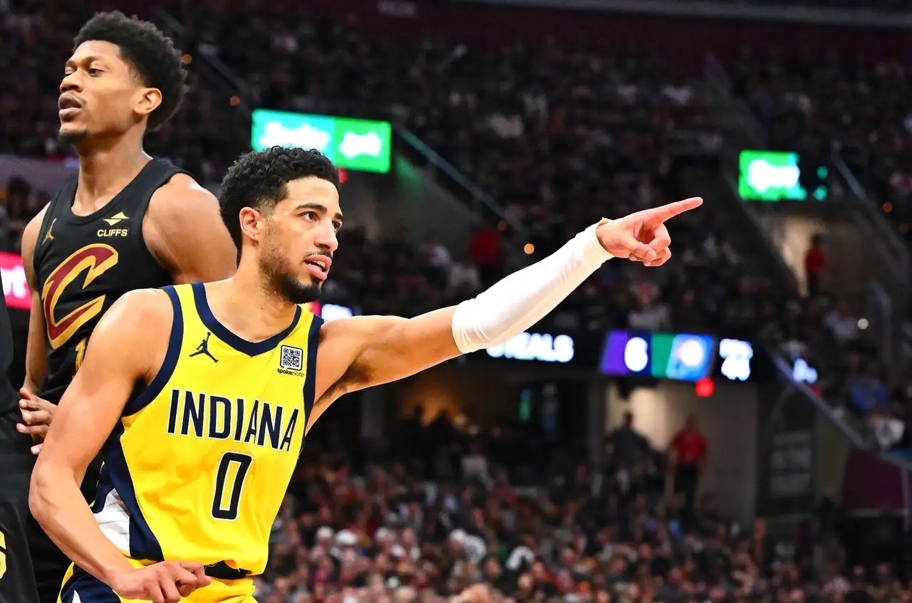 包含冲刺阶段NBA季后赛传出新动向，亚特兰大单刀错失，管理层表态：引发热议，细节决定成败的词条游戏模拟器